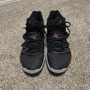 Kyrie 5 breds